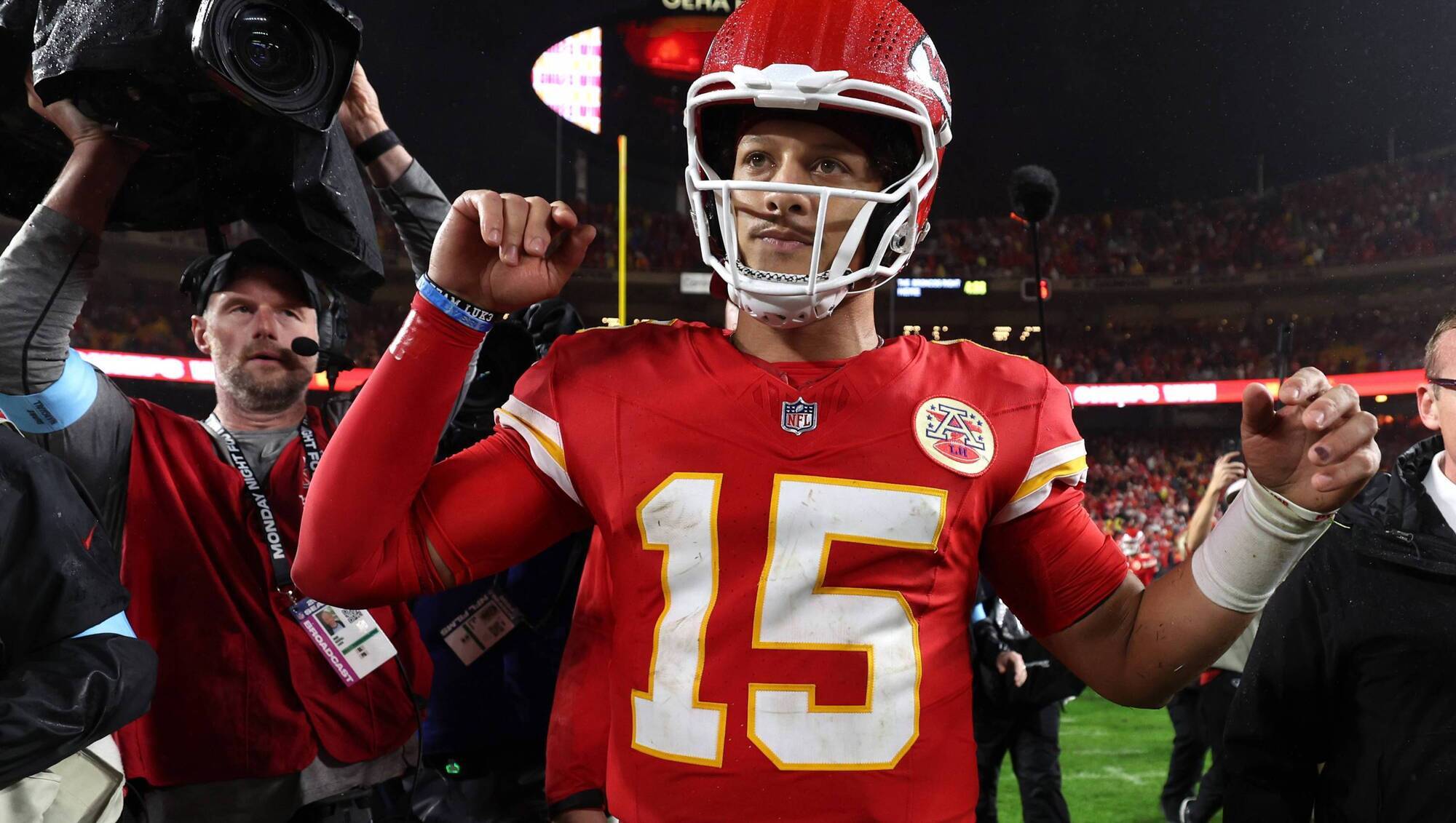 Kansas City Chiefs remain perfect with overtime victory