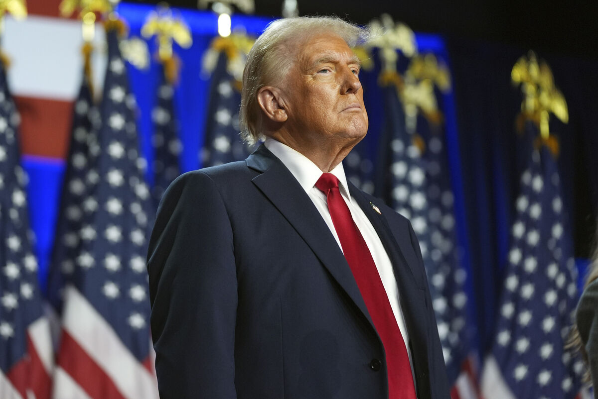 Republican presidential nominee former President Donald Trump arrives at an election night watch party at the Palm Beach Convention Center, Wednesday, Nov. 6, 2024, in West Palm Beach, Fla. (AP Photo/Evan Vucci)
