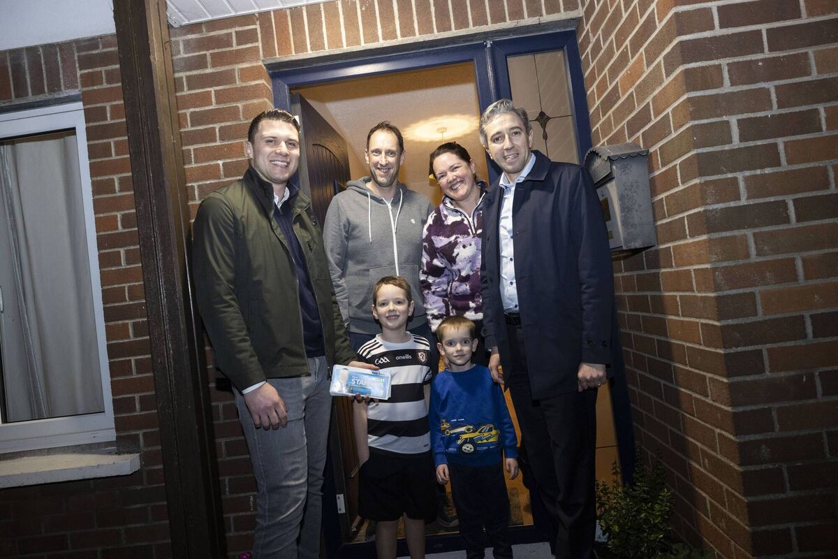 Simon Harris canvassing with Mark Stanton in Cork at the weekend. Picture: Fergal Phillips Simon Harris canvassing with Mark Stanton in Cork at the weekend. Picture: Fergal Phillips