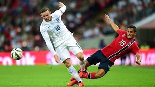 England labour to narrow win against Norway