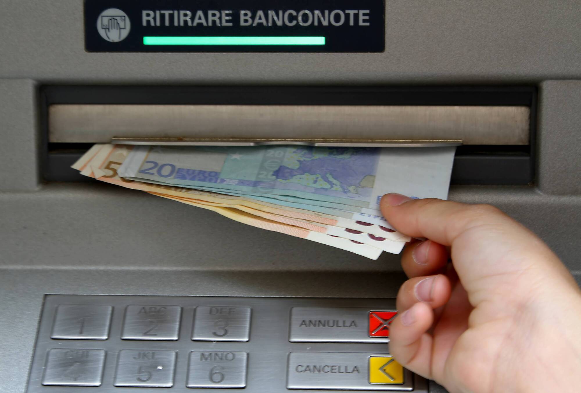 Almost 70% of us have never switched current account