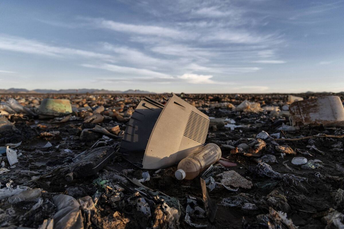 Plastic debris: a recent study has linked plastic exposure to increased cancer risk, Parkinson's disease, and male infertility. Picture: Marcelo Perez del Carpio/Bloomberg Plastic debris: a recent study has linked plastic exposure to increased cancer risk, Parkinson's disease, and male infertility. Picture: Marcelo Perez del Carpio/Bloomberg