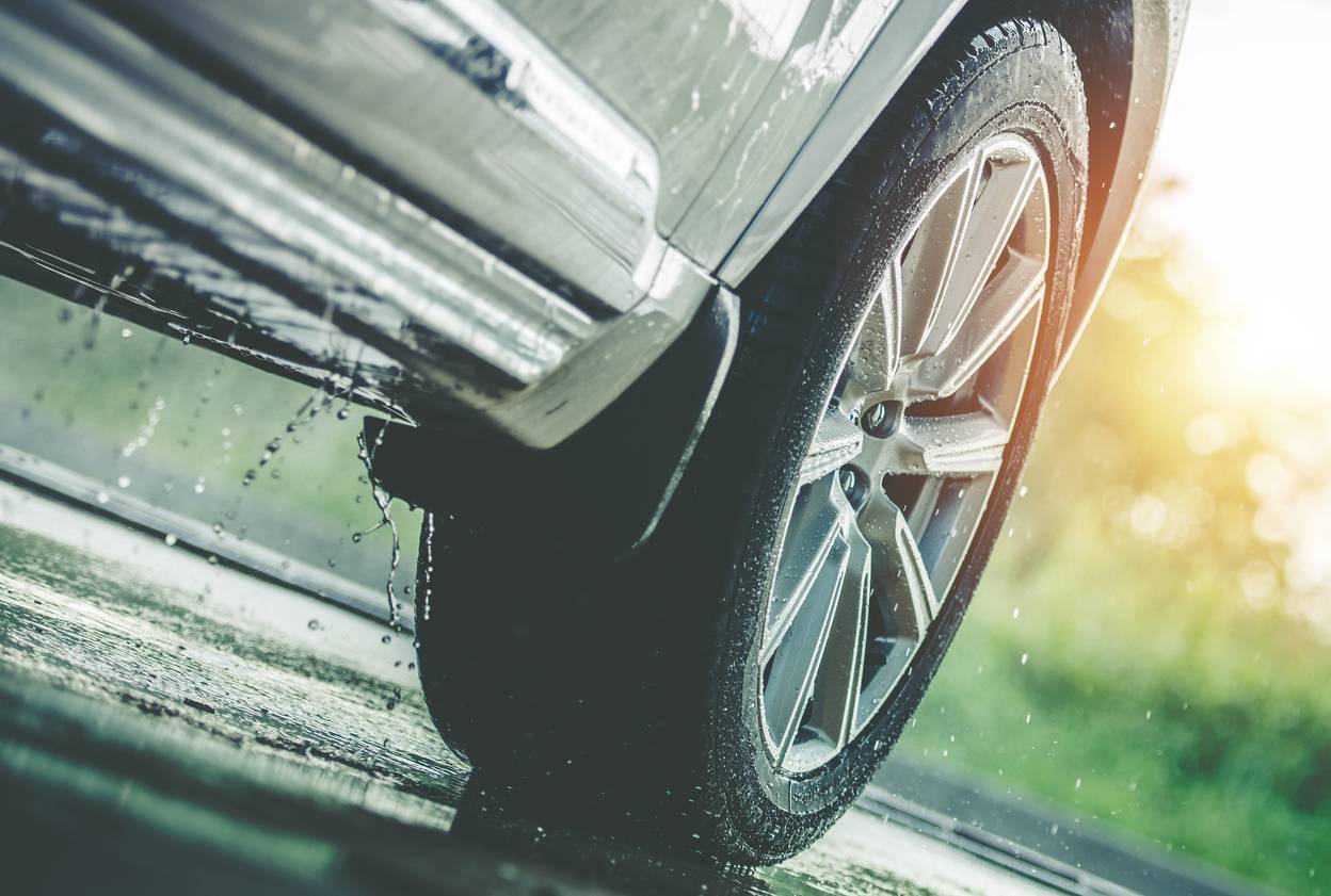 Woman sues Tipperary council over brain injury claiming car aquaplaned on road