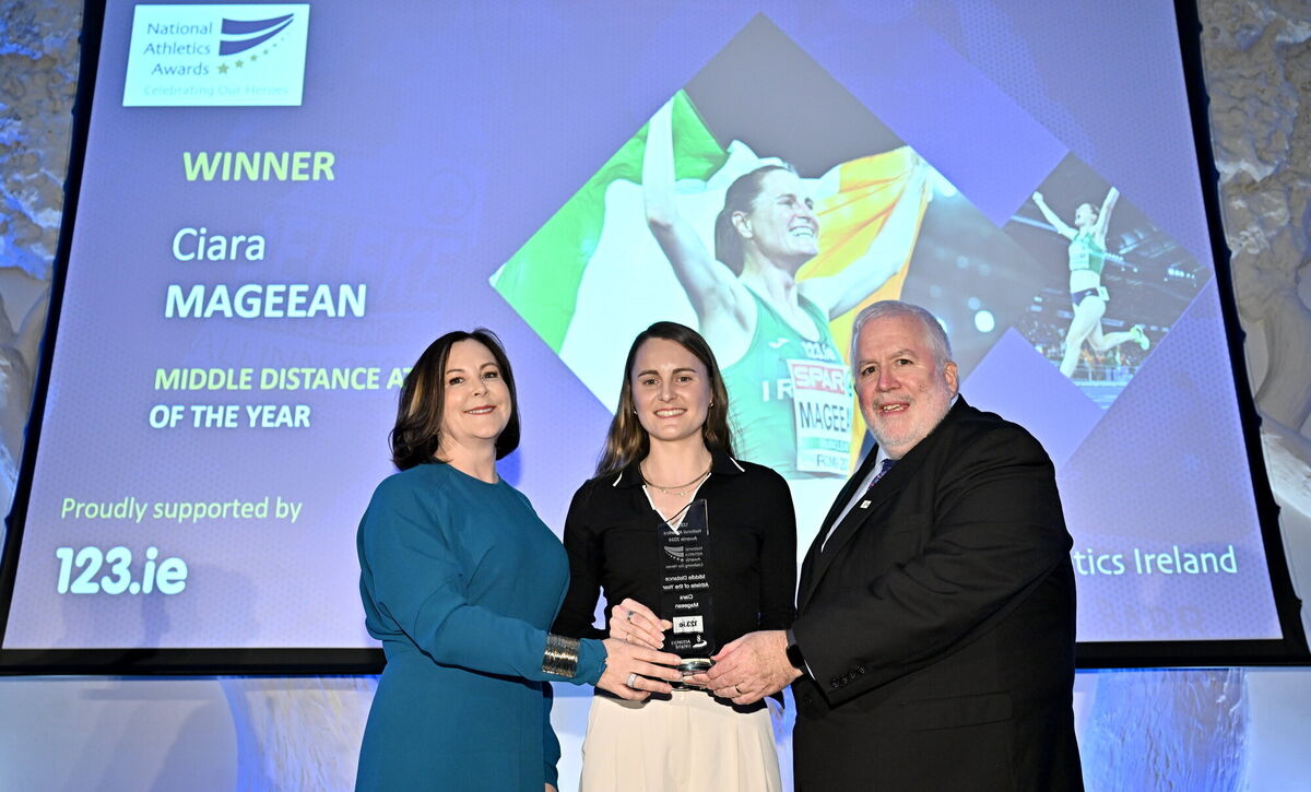Middle Distance Athlete of the Year Ciara Mageean, centre, is presented with her award. Picture: Sam Barnes/Sportsfile