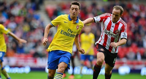 Wenger: No mistake with Ozil care