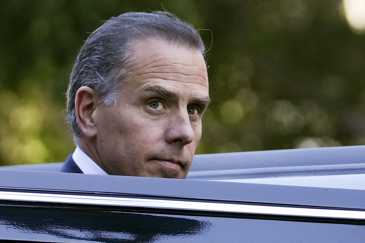 Hunter Biden steps into a vehicle as he leaves federal court, Thursday, September 5, 2024, in Los Angeles, after pleading guilty to federal tax charges. Picture: AP Photo/Eric Thayer