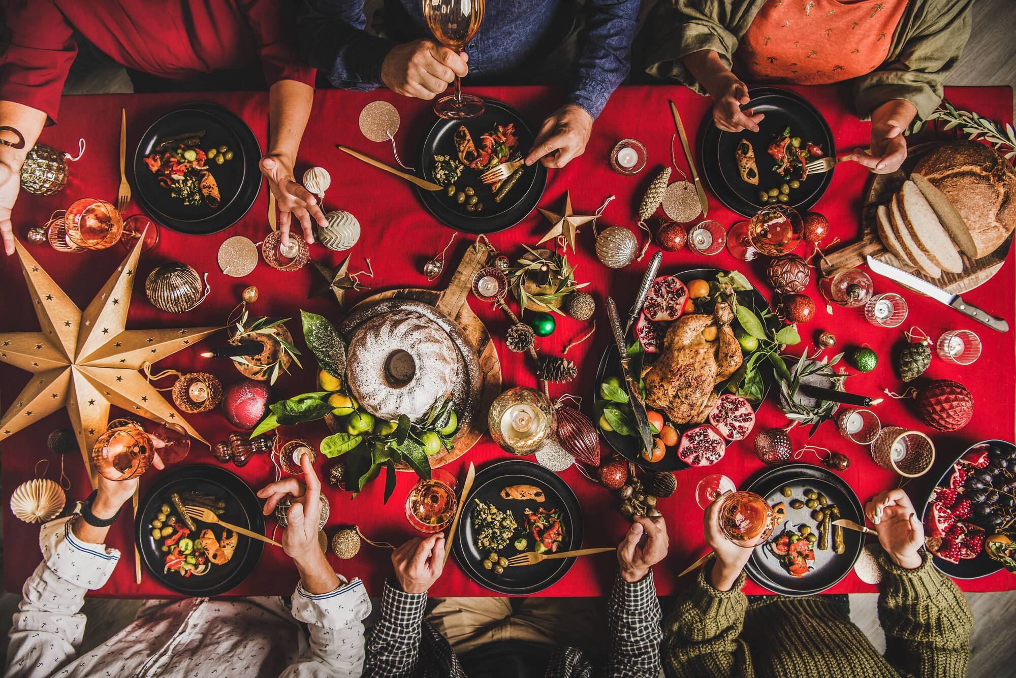 How to host a dinner party, from cutlery to tableware and timing 