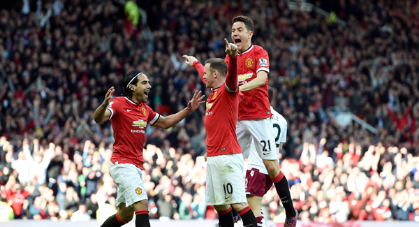 Rooney passed fit for United
