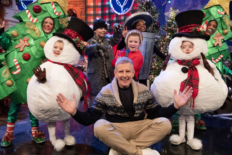 Late Late show host, Patrick Kielty with children participating in the Late Late Toy Show, from left, Emmy Nolan (9) from Carlow, Tara Dowling (5) from Carlow, Harley Wallace (9) from Navan Louis Hanna (6) from Dublin, Sofia Ngobeni (10) from Carlow, Cuinn O'Dowd (5) from Navan and Layla Valentine (8) from Carlow. Picture Colin Keegan, Collins Dublin.