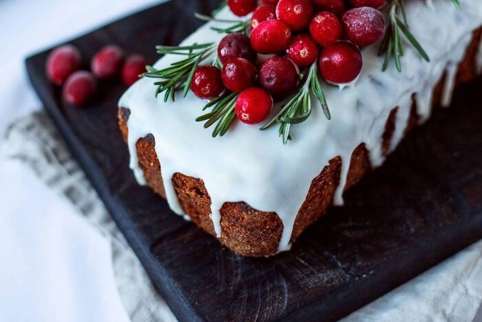 Modern Christmas cake