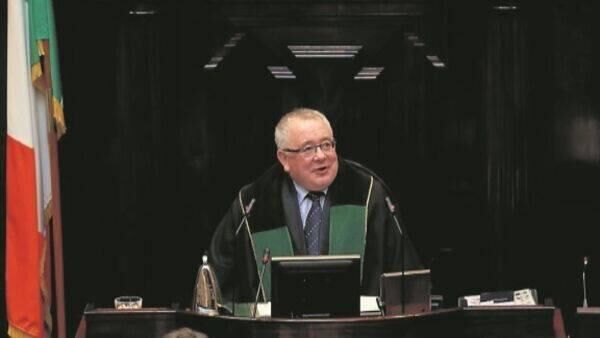 Ceann Comhairle Seán Ó Fearghaíl. Ceann Comhairle Seán Ó Fearghaíl.