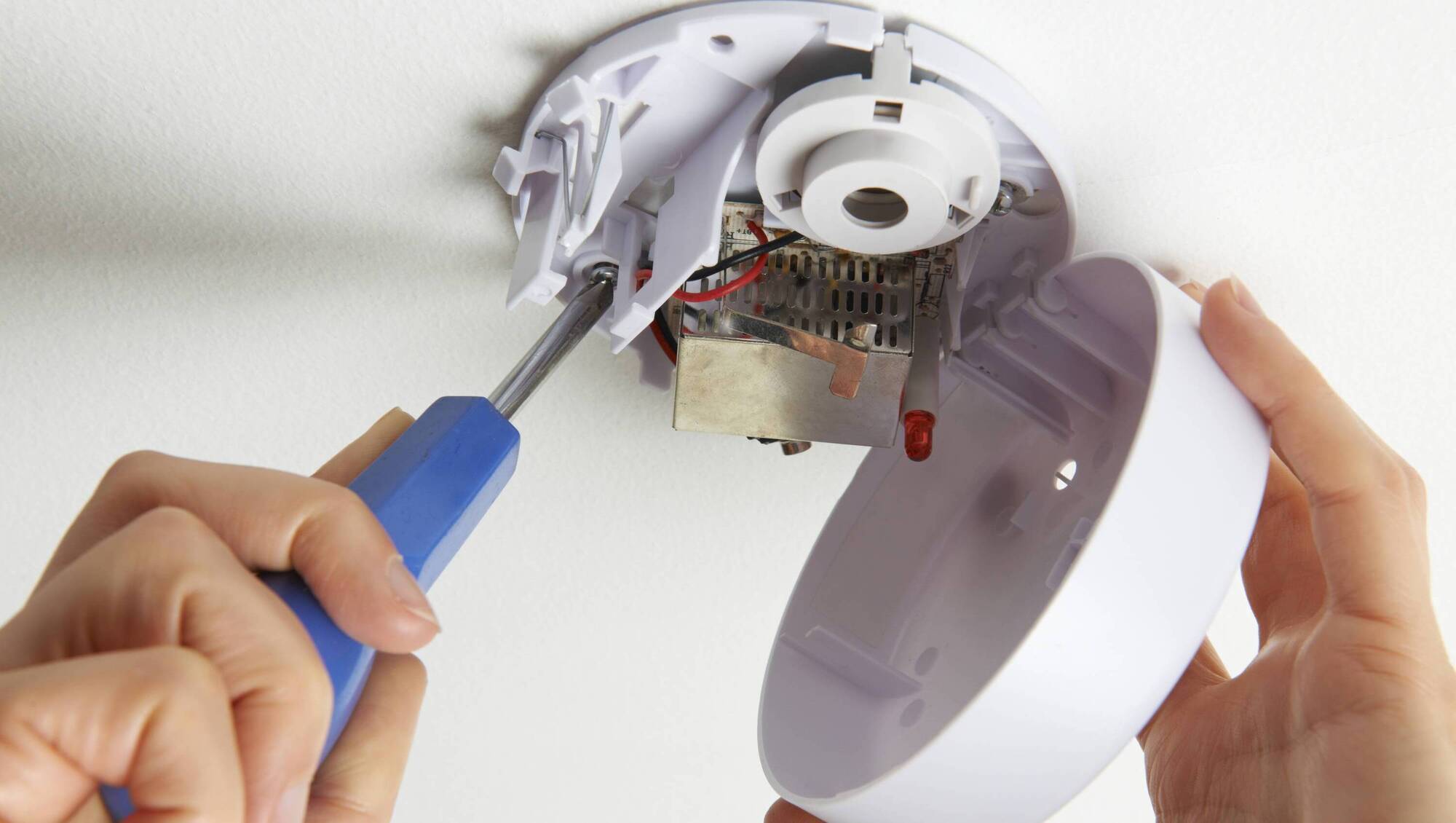 Coroner calls for working group to improve fire safety for older people