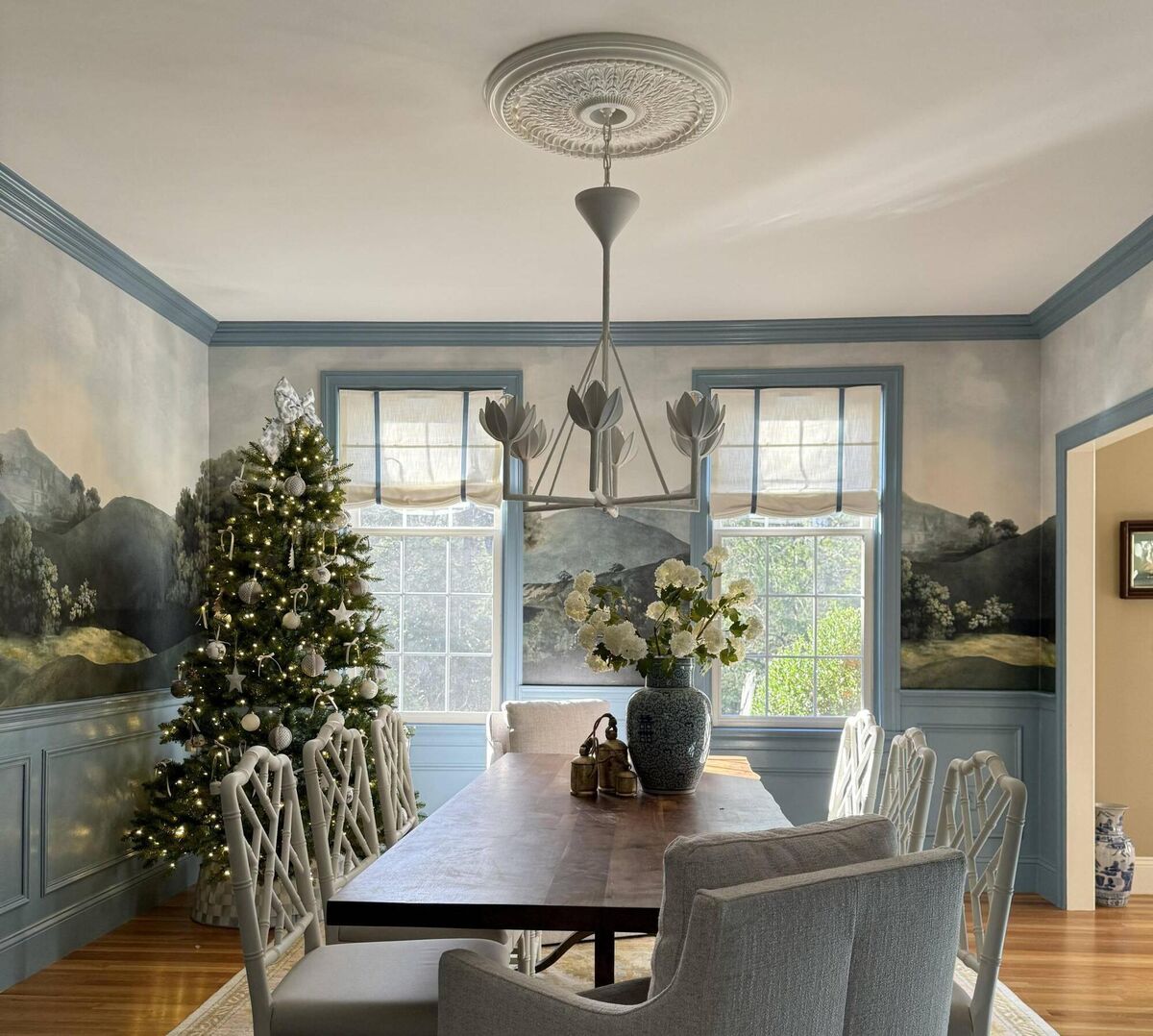 Phoebe Edmondson's dining room.