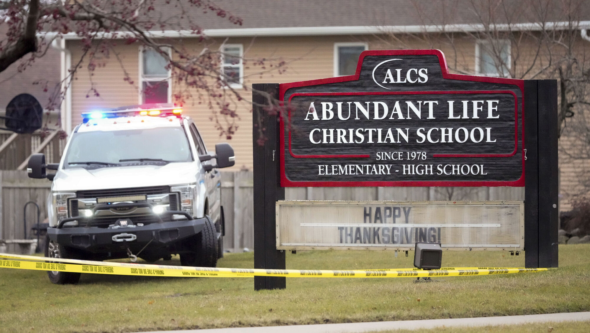 Teacher and teenage pupil killed in US school shooting