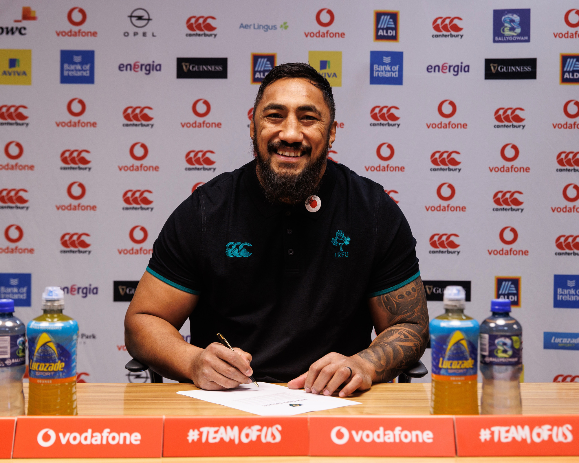 Bundee Aki and James Ryan pen new IRFU deals