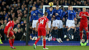 Defensive Everton ensure Merseyside derby ends in scoreless draw
