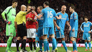 Card confusion mars United win; Saints lose at West Brom