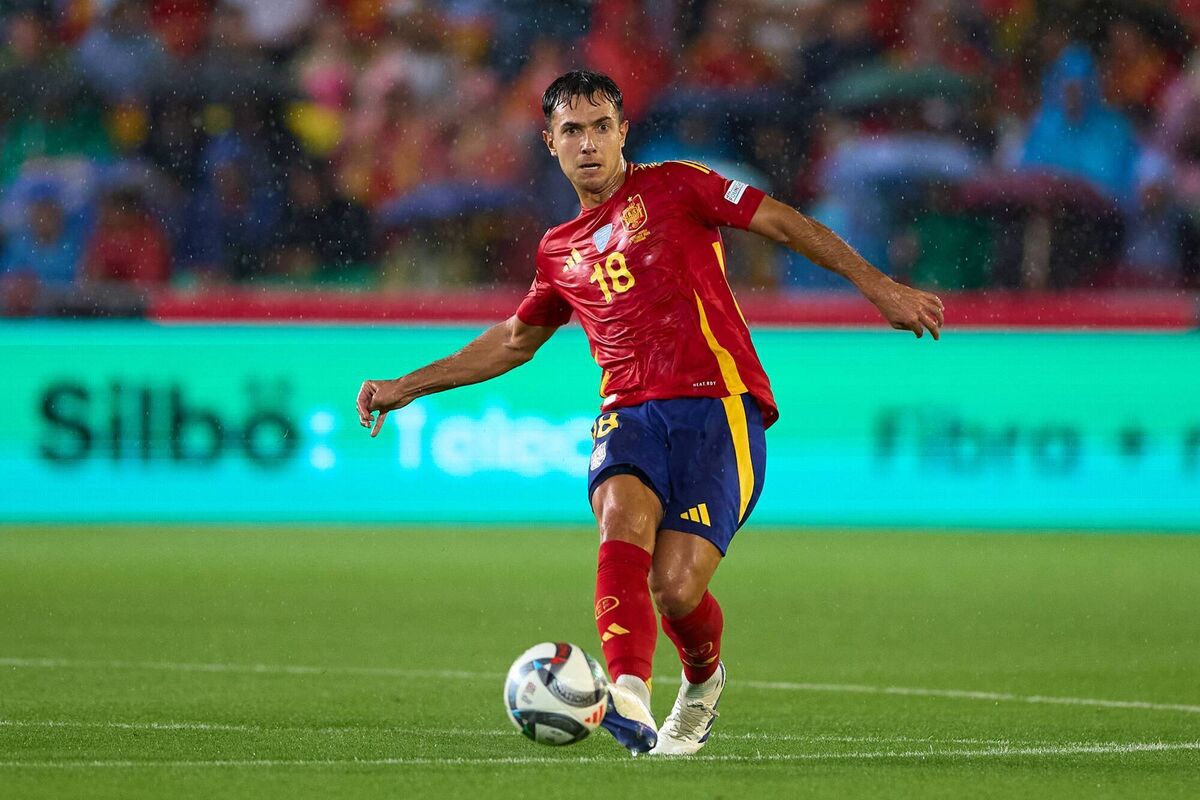 SPANISH SOS: Could Martin Zubimendi solve some of Pep's problems? Pic: Fran Santiago/Getty Images)