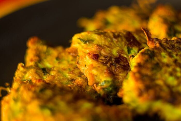 Spiced vegetable pakoras with mango relish
