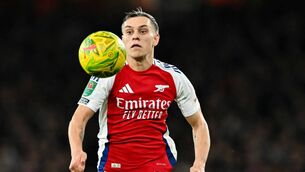 <p>Arsenal's Leandro Trossard eyes the ball during the English League Cup quarter-final football match against Crystal Palace. Photo by GLYN KIRK/AFP via Getty Images</p>