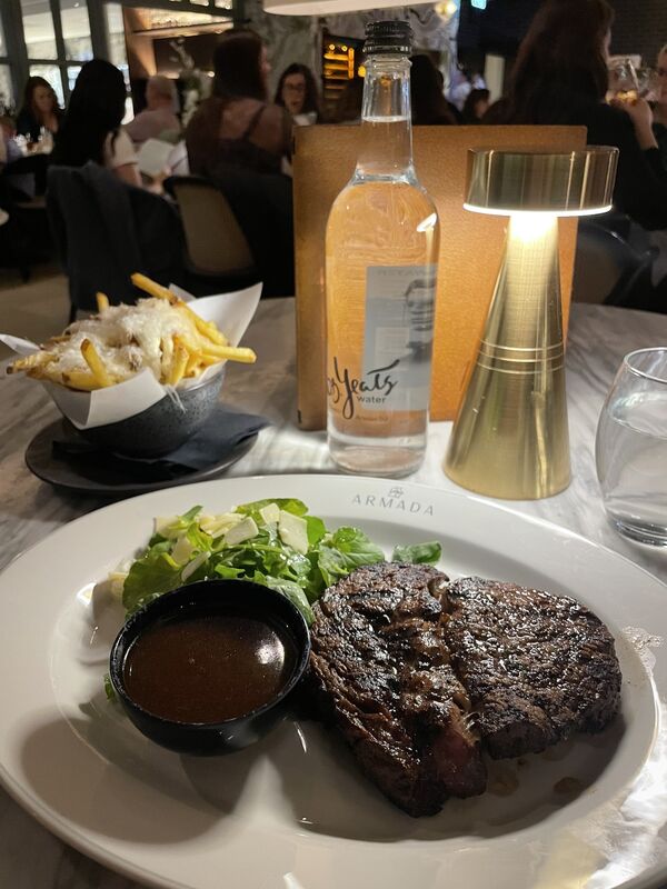 Delicious dining at the Ocean Bar Delicious dining at the Ocean Bar