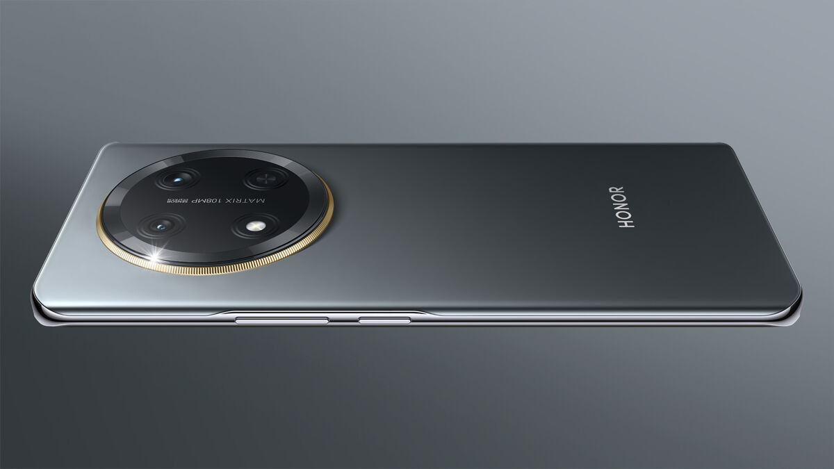 The Honor Magic7 Lite features a massive 6,600mAh battery for up to three days of use. Picture: Honor. The Honor Magic7 Lite features a massive 6,600mAh battery for up to three days of use. Picture: Honor.