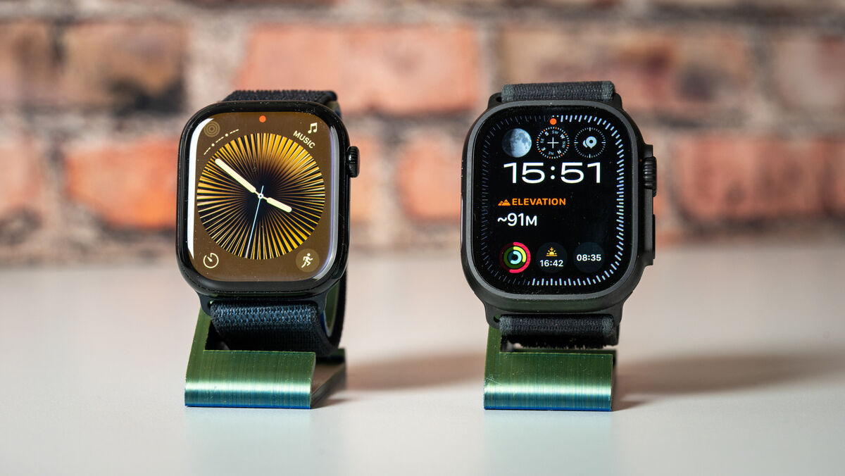 Apple Watch Series 10 v Apple Watch Ultra 2. Picture: Noel Campion.