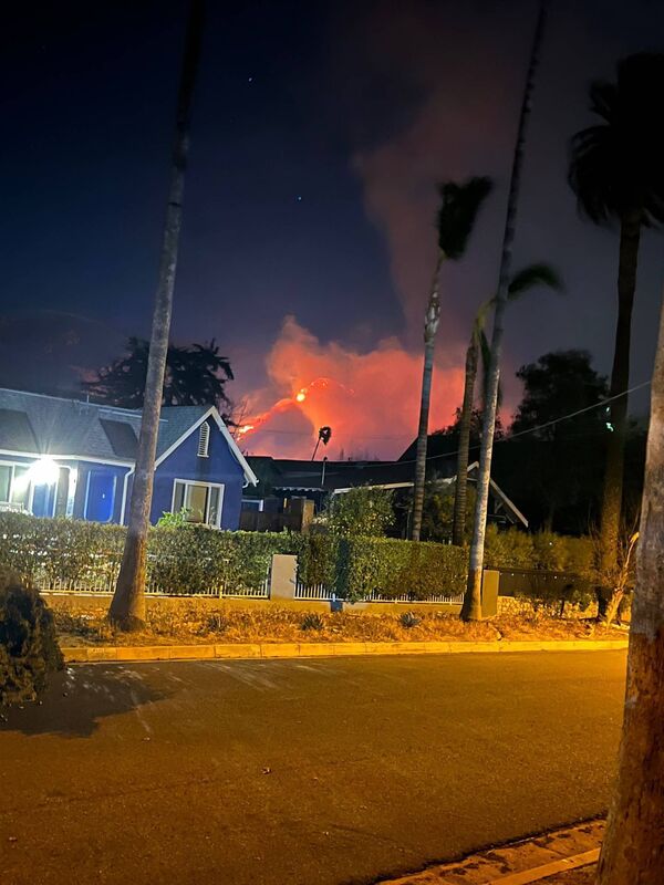 Pictures taken on Tuesday night as the wildfire made its way through Pasadena Picture: Owen Dara