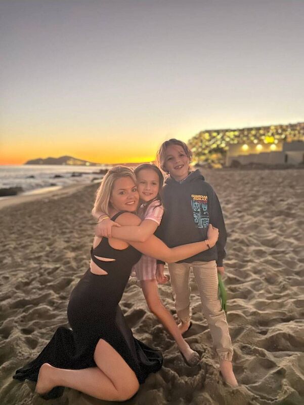 Susan Sheehy Perry with her children Mackenzie and Nixon