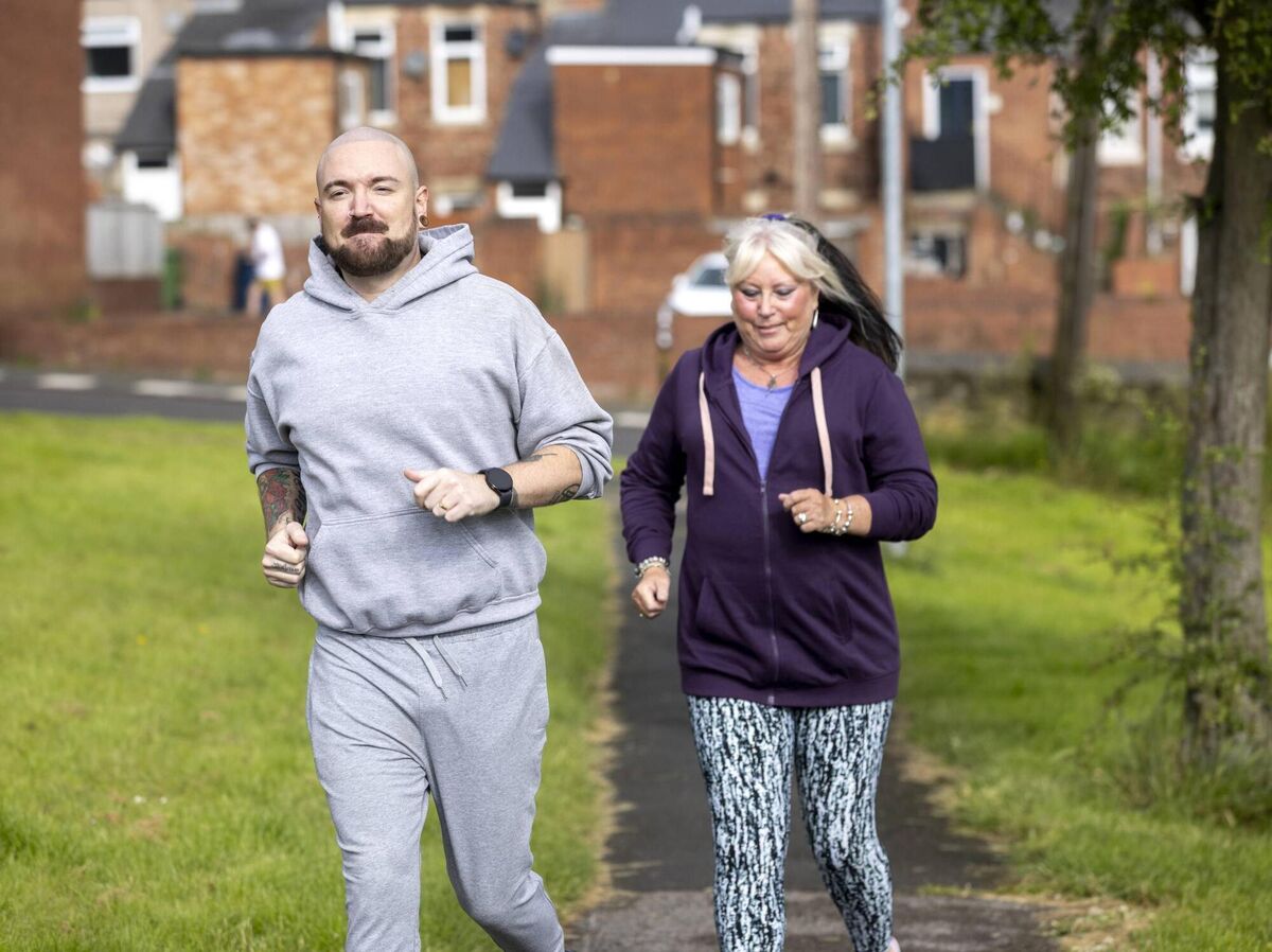 Running for just five or 10 minutes a day and at slow speeds of less than 9.65km/h was associated with âmarkedly reduced risks of death from all causes and cardiovascular diseaseâ Pic: iStock Running for just five or 10 minutes a day and at slow speeds of less than 9.65km/h was associated with âmarkedly reduced risks of death from all causes and cardiovascular diseaseâ Pic: iStock