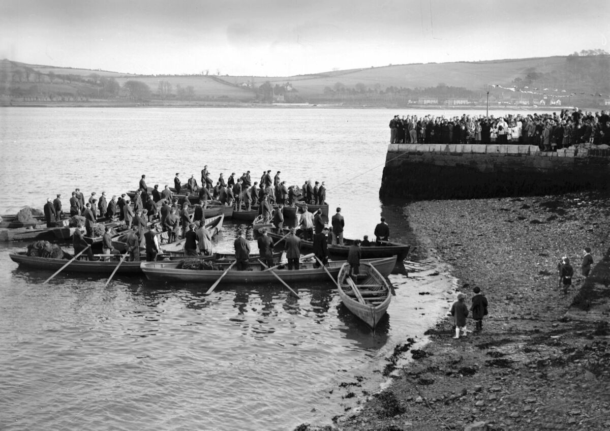 Blessing of the nets on the opening day of the salmon fishing season at Blackrock pier. 01/02/1934 Blessing of the nets on the opening day of the salmon fishing season at Blackrock pier. 01/02/1934