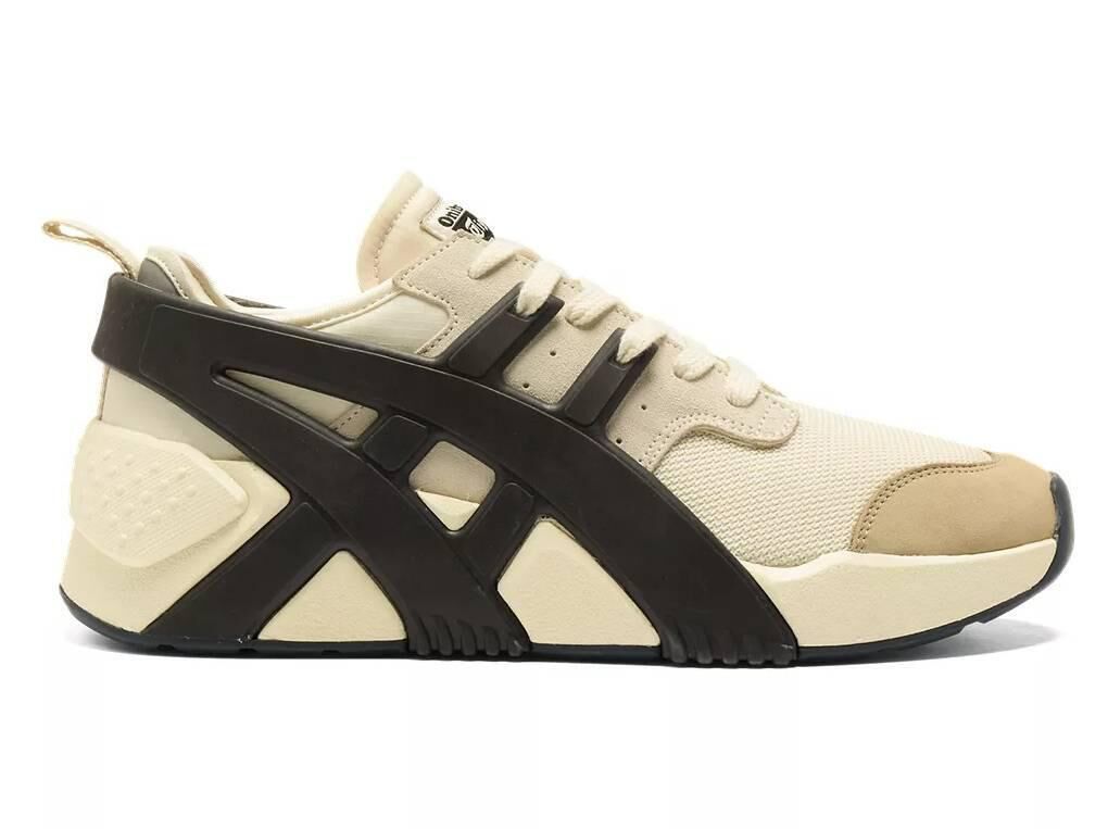 Big Logo trainer 2.0, Onitsuka Tiger, €160 Big Logo trainer 2.0, Onitsuka Tiger, €160Â