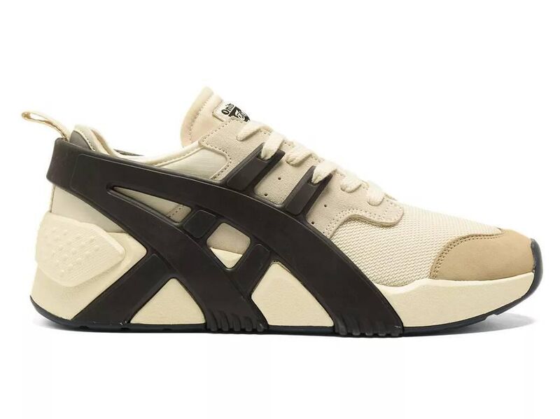 Big Logo trainer 2.0, Onitsuka Tiger, €160 Big Logo trainer 2.0, Onitsuka Tiger, €160