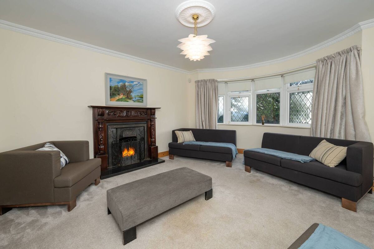 Bay window in 7 Corryfield