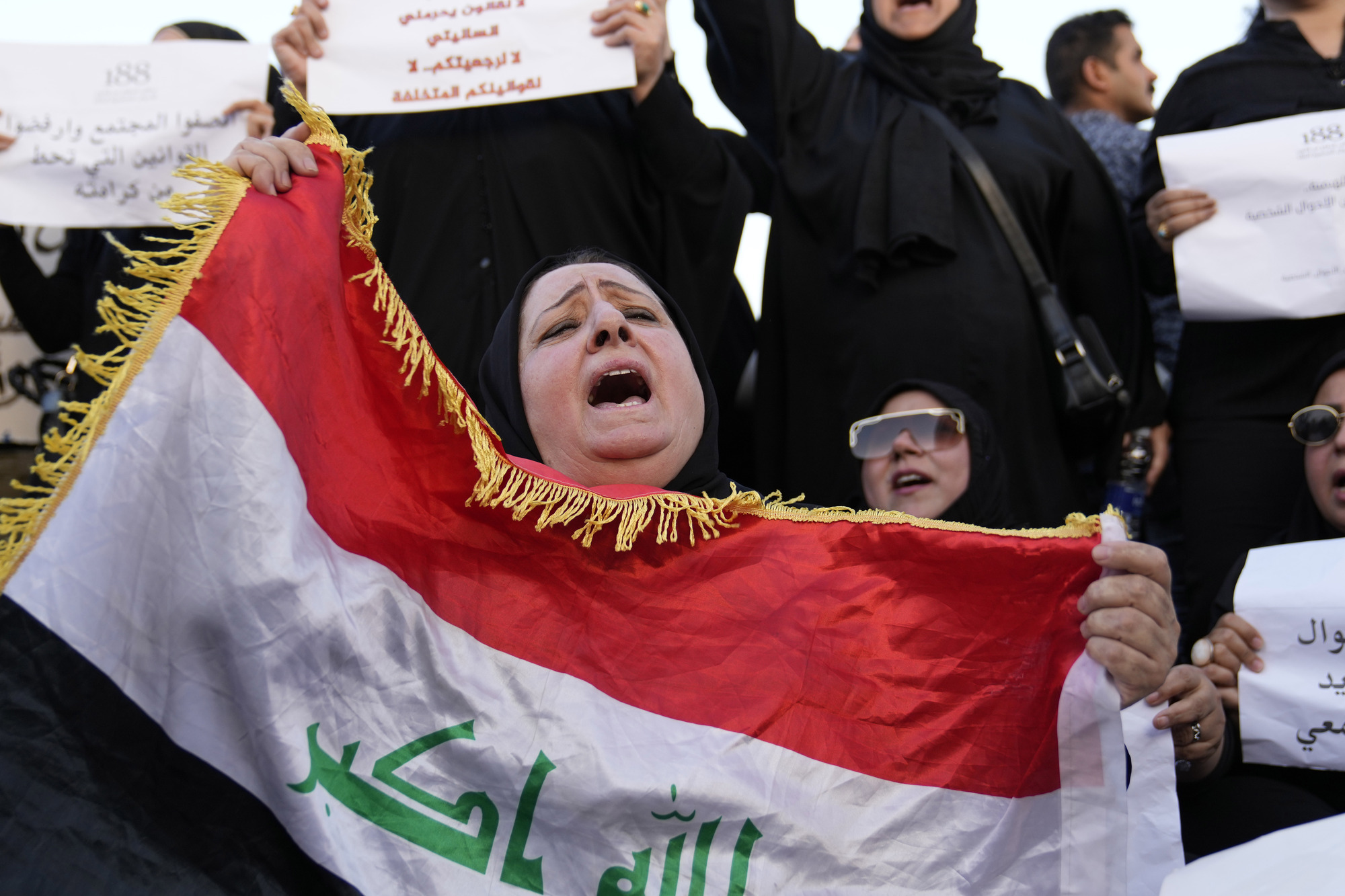 Iraq passes Bill that critics say legalises child marriage