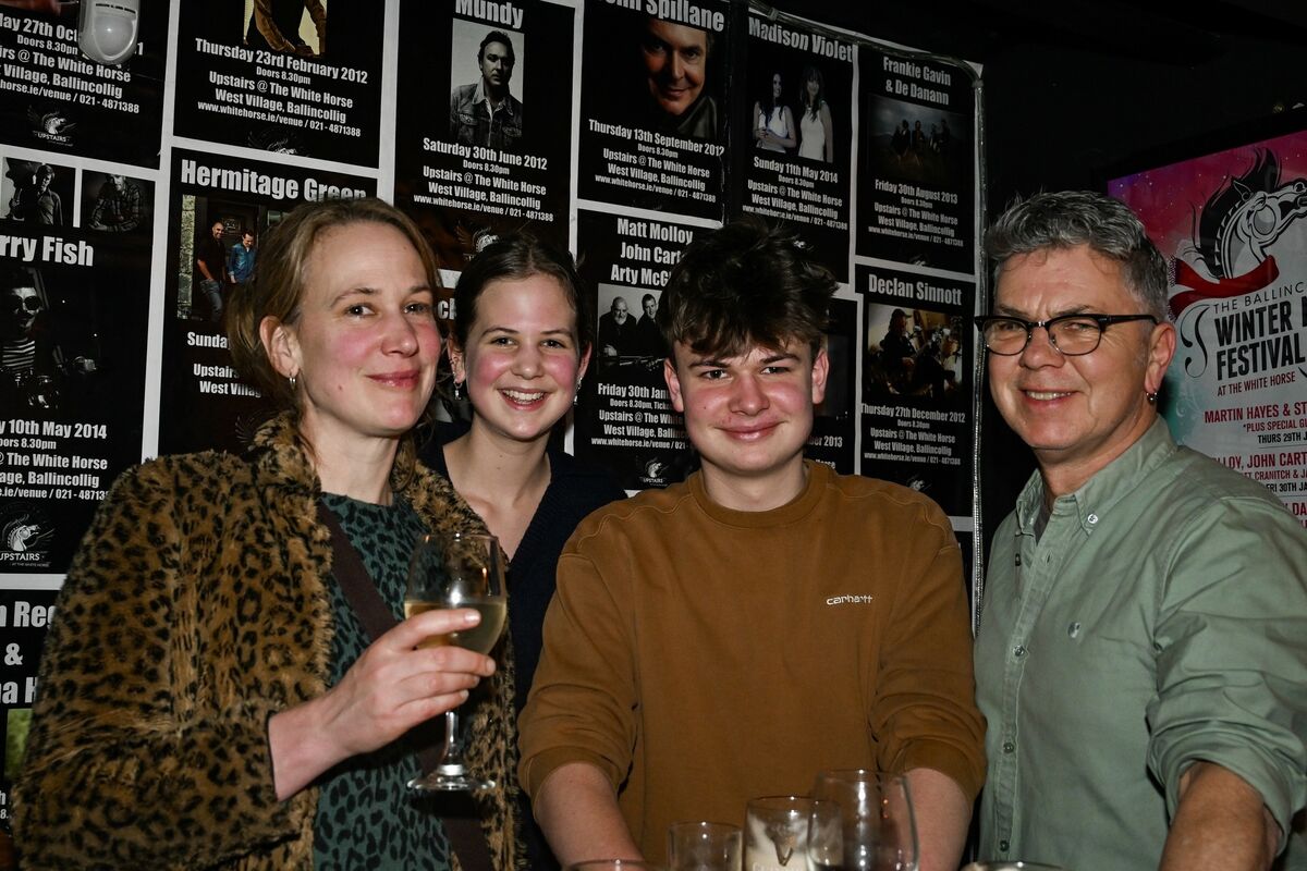 Vera van Heeringen, Rosa, Lucas and Jock Tyldesley at the White Horse. Vera van Heeringen, Rosa, Lucas and Jock Tyldesley at the White Horse.