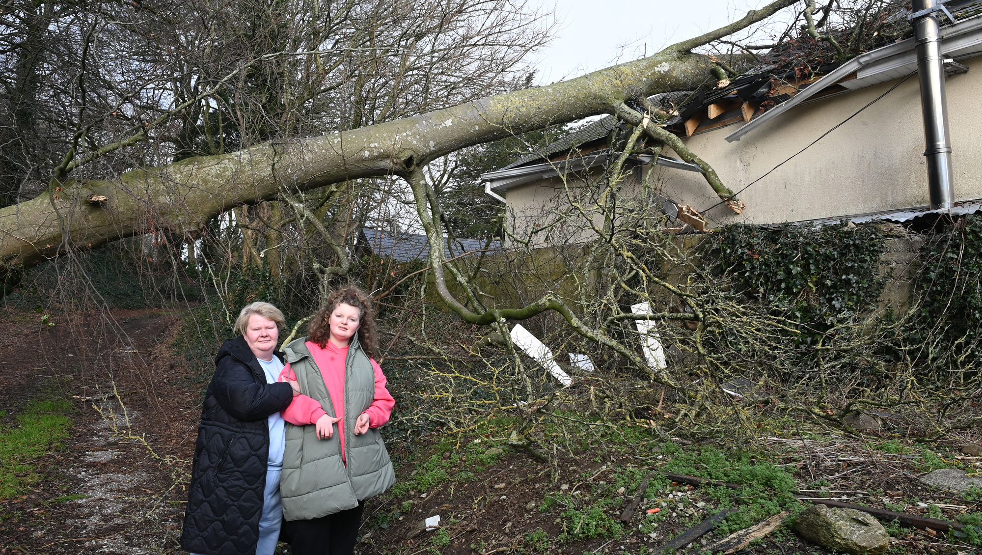 Further weather warnings issued as 402,000 remain without power after Storm Éowyn