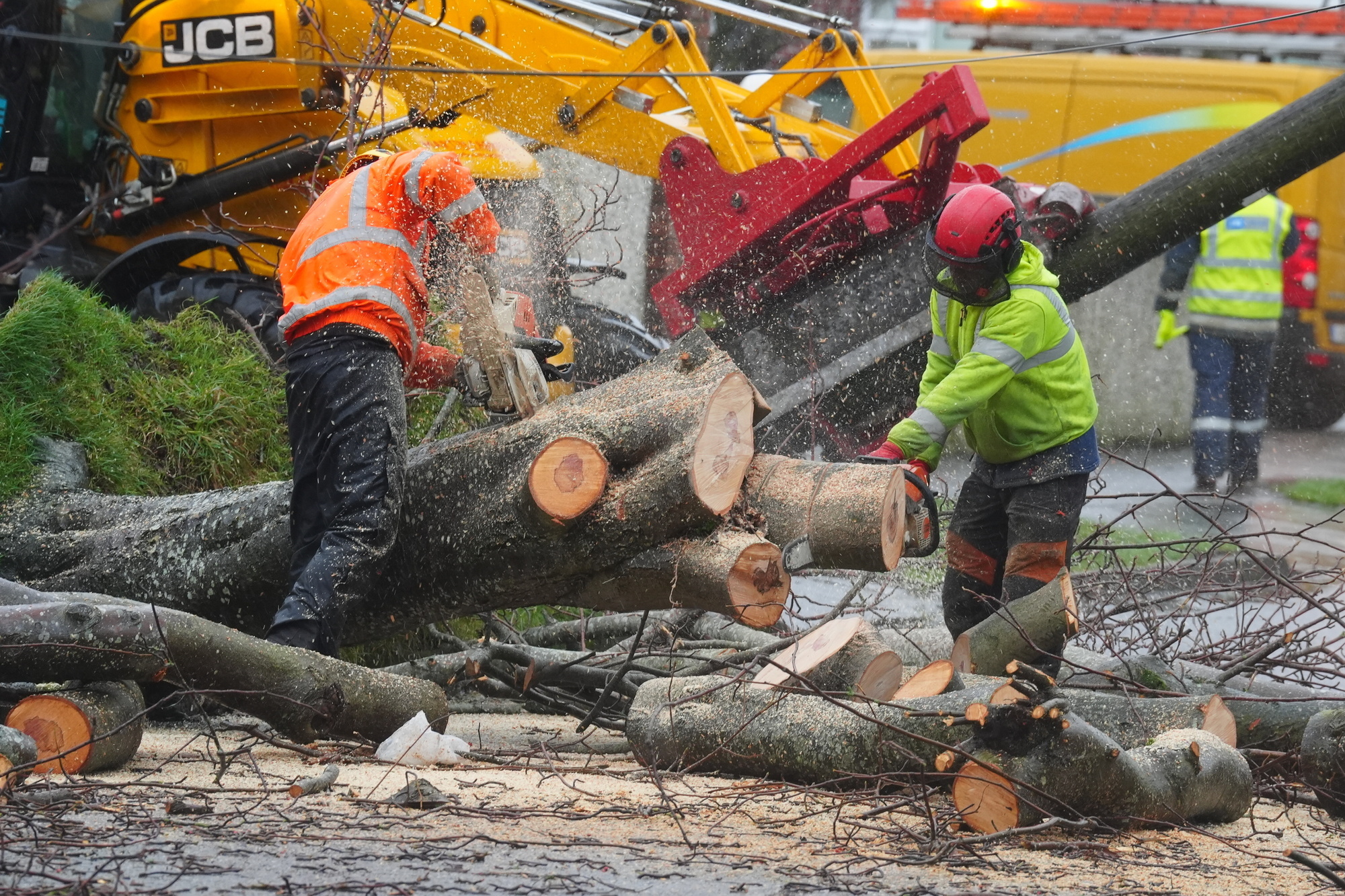 European crews join Storm Éowyn recovery as 100,000 face another week without power