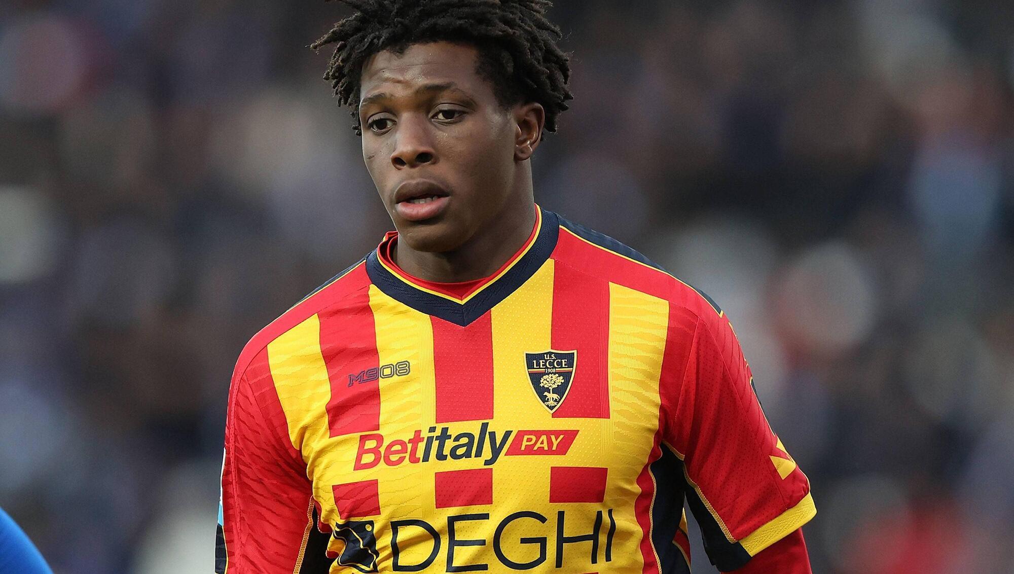 Manchester United close to signing Lecce wing-back Patrick Dorgu