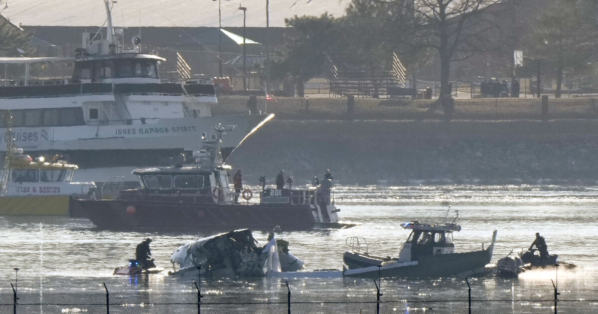 Everyone on plane that collided with helicopter near Washington feared ...
