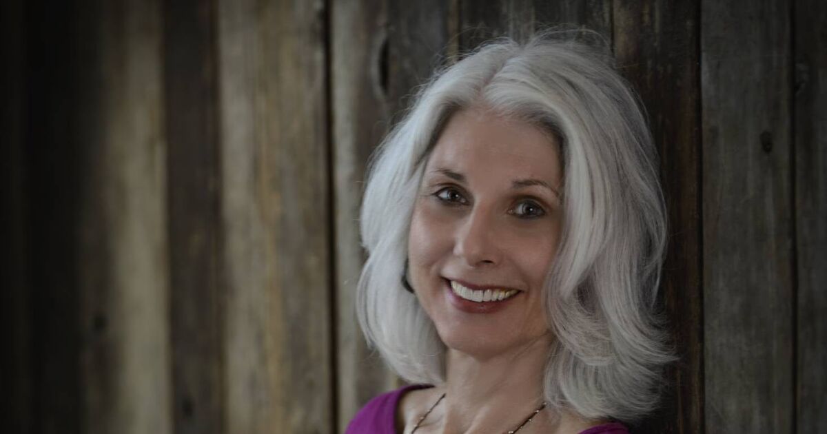 Explosive Start, Rich Irony, and Compassion in Sweet Vidalia Explosive Start, Rich Irony, and Compassion in Sweet Vidalia