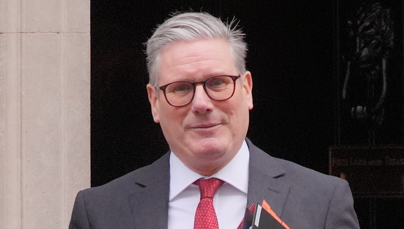 Keir Starmer did not break covid lockdown rules by meeting voice coach — minister