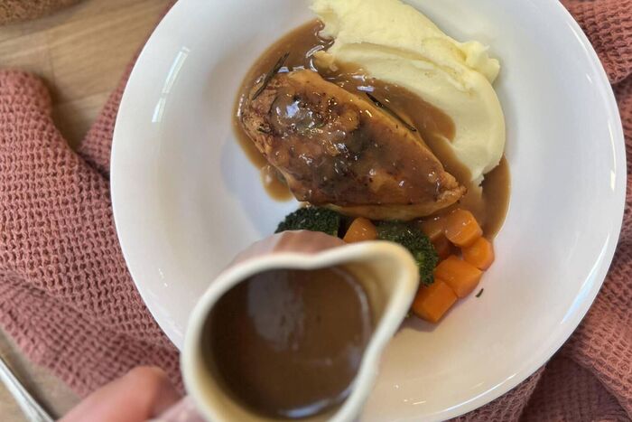 Garlic Butter Mussels au Gratin