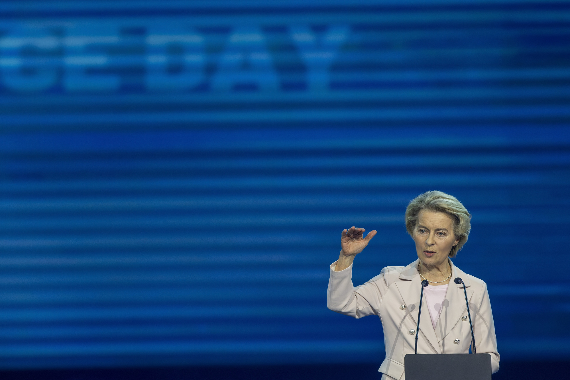 EU vows tough countermeasures to US steel and aluminium tariffs