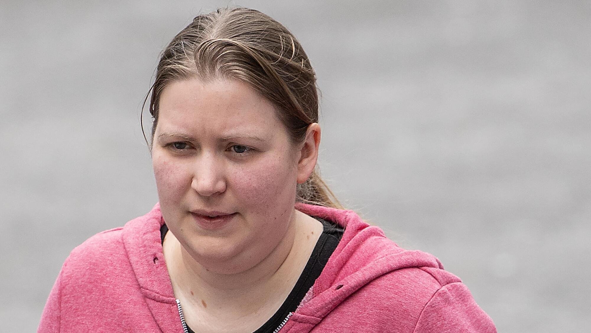 Fraud-accused Samantha Cookes pleads guilty to stealing €60k in welfare payments
