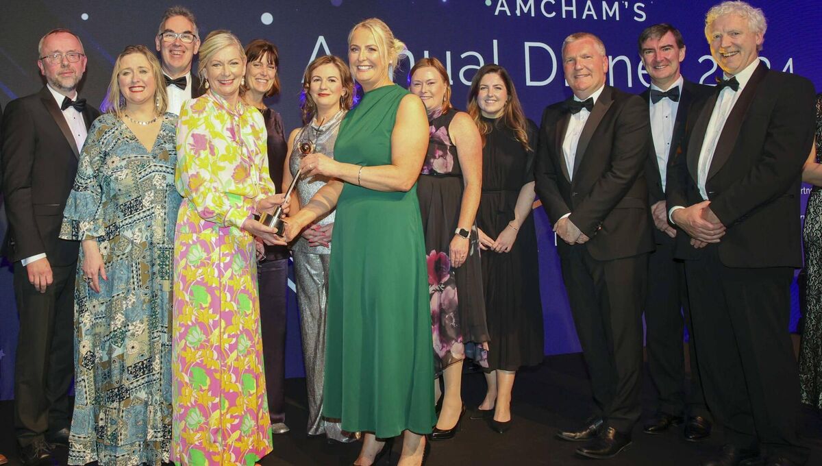 Pictured is the Bank of America team responsible for its Mná na hÉireann, Women of Ireland Fund, winners of the 2024 Global Community Award at AmCham’s 2024 US-Ireland Business Awards with Elaine Murphy, 2024 AmCham President, and Michael McGrath, EU Commissioner for Democracy, Justice and Rule of Law.  