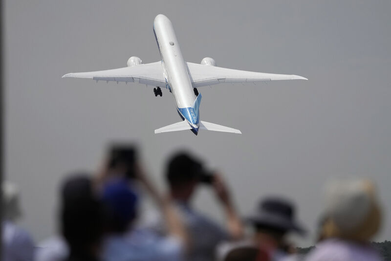 Aircraft manufacturer Boeing has received a lot of orders for new aircraft, with demand so great it is currently facing a challenging production backlog. The photo shows a Boeing 777X plane taking off. Photo: Frank Augstein / AP Aircraft manufacturer Boeing has received a lot of orders for new aircraft, with demand so great it is currently facing a challenging production backlog. The photo shows a Boeing 777X plane taking off. Photo: Frank Augstein / AP