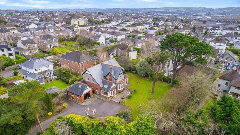 Who'll win the hand of Cork's fairest Arden this Valentine's Weekend?