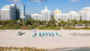 <p>An aerial view of the Palms Hotel, Miami</p>