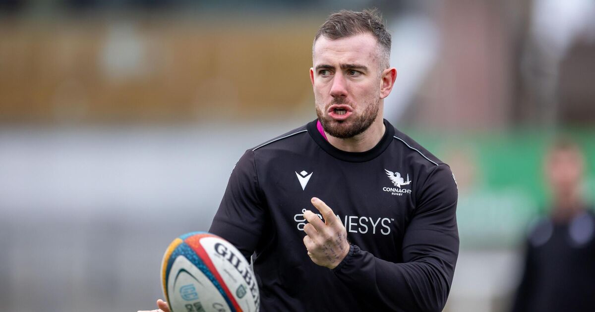 JJ Hanrahan signs two-year contract with Munster